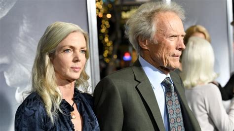 kelsey hayford|Laurie Murray: Insight The Life Of Clint Eastwood。